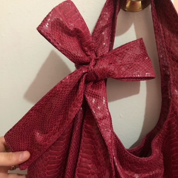 Cute large tote bag with sneak print - Picture 2 of 7